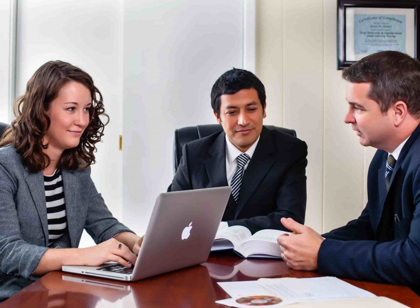 Правовой консультант для бизнеса: стратегия выбора профессионального юридического сопровождения